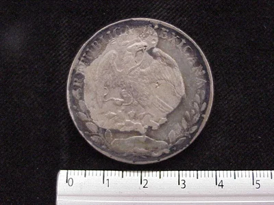 8 Plata 1885 . Inventario Banxico 9211 (anverso)