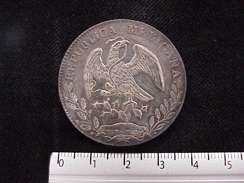 8 Plata 1883 . Inventario Banxico 9440 (anverso)