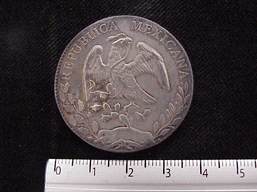 8 Plata 1884 . Inventario Banxico 9444 (anverso)