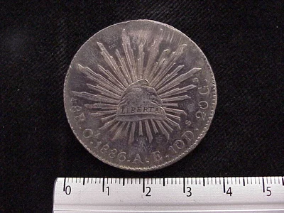 8 Plata 1886 . Inventario Banxico 9450 (reverso)