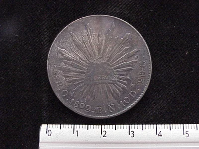 8 Plata 1892 . Inventario Banxico 9469 (reverso)