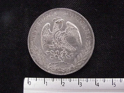 8 Plata 1887 . Inventario Banxico 9680 (anverso)