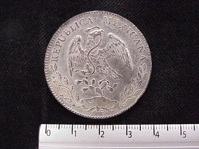 8 Plata 1893 . Inventario Banxico 9701 (anverso)